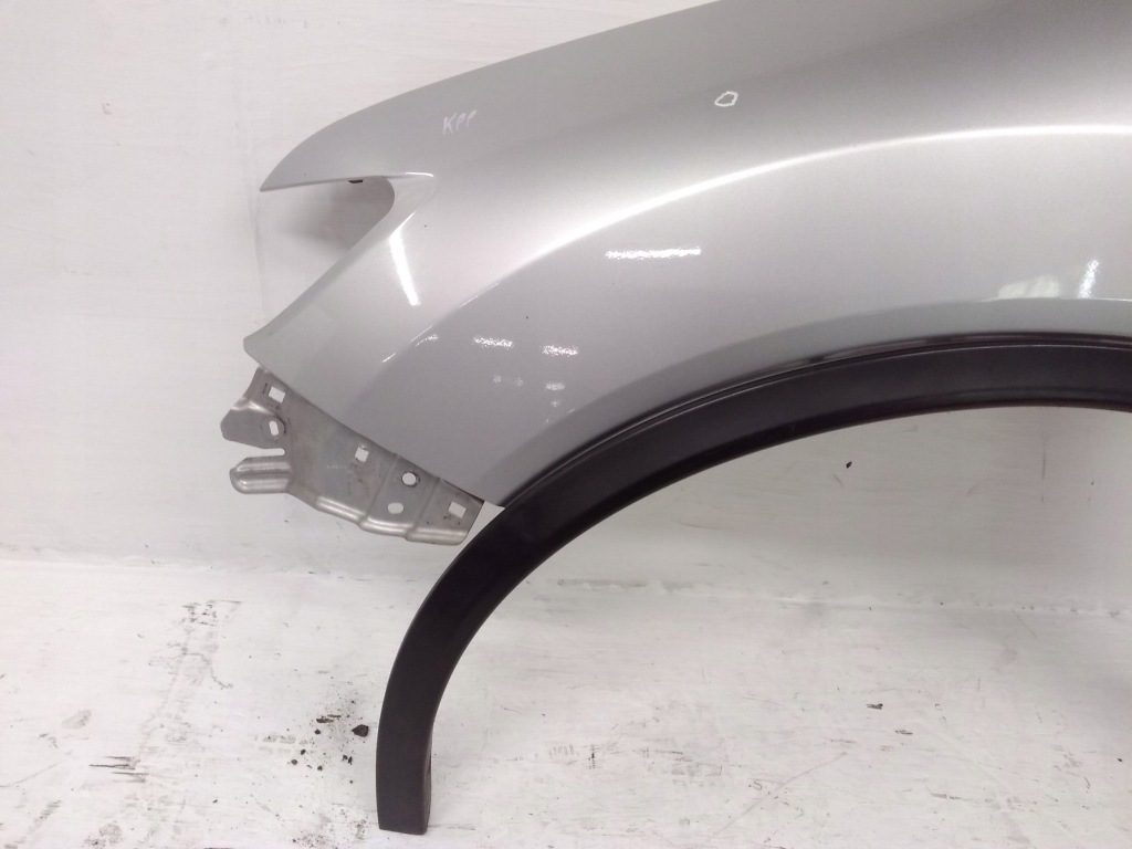Крила перед сторона ліва nissan x-trail t32 Зі Шроту