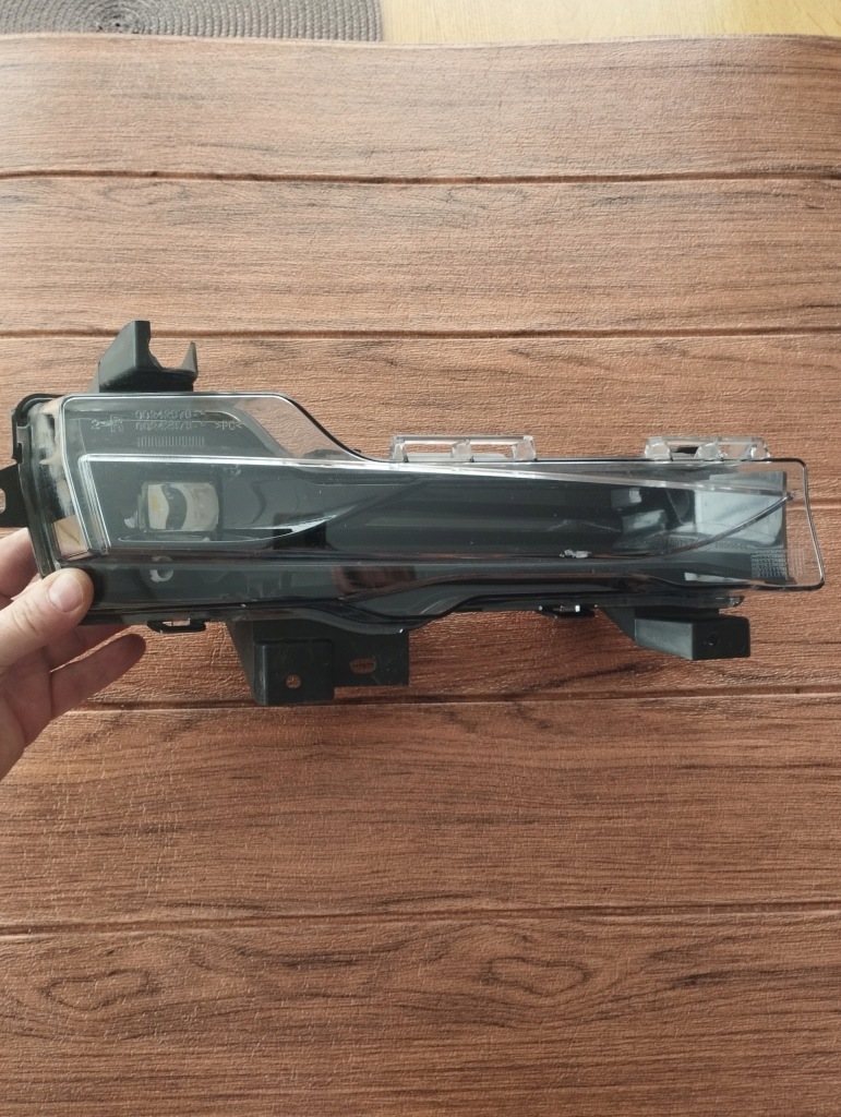 Купити Tesla model 3 y протитуманна фара led drl правий оригінал європа гарний f. v