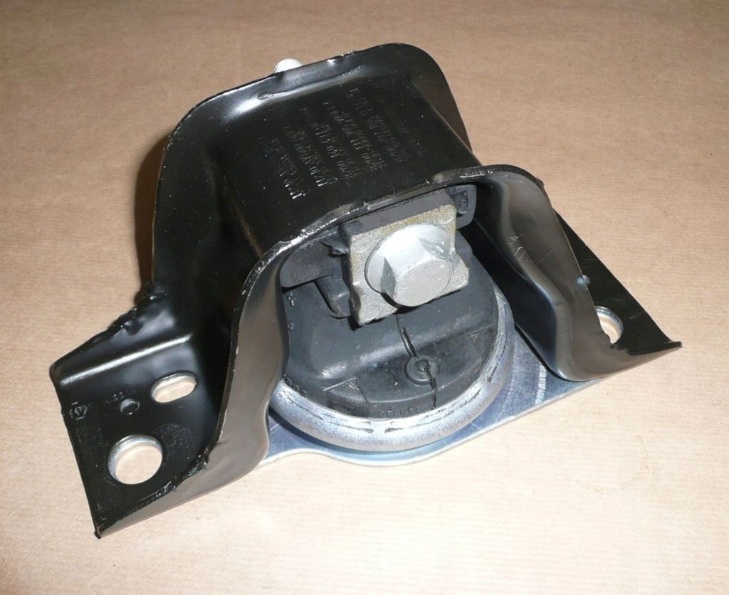 фото №6, Подушка двигателя r clio iii 1.5dci 83km 8200140431