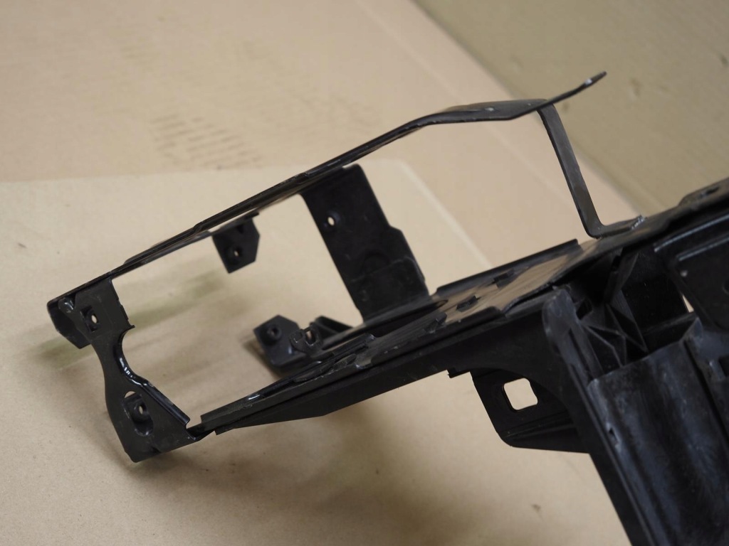 Панель фары кронштейн кронштейн поперечина bmw 5 gt f07 левое  51647200777 Недорого