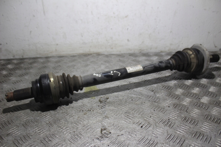 фото №1, Приводной вал левый задняя bmw 7 750i f01 lift 4.4