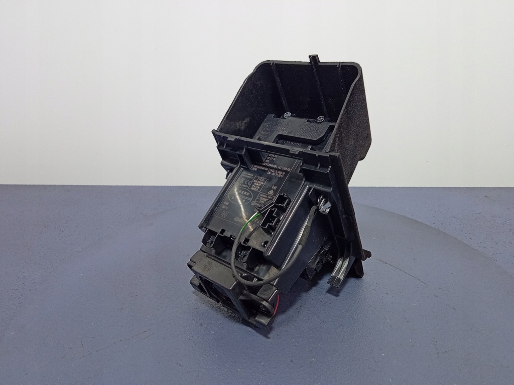 фото №4, Mercedes s w222 модуль зарядное устройство индукционной