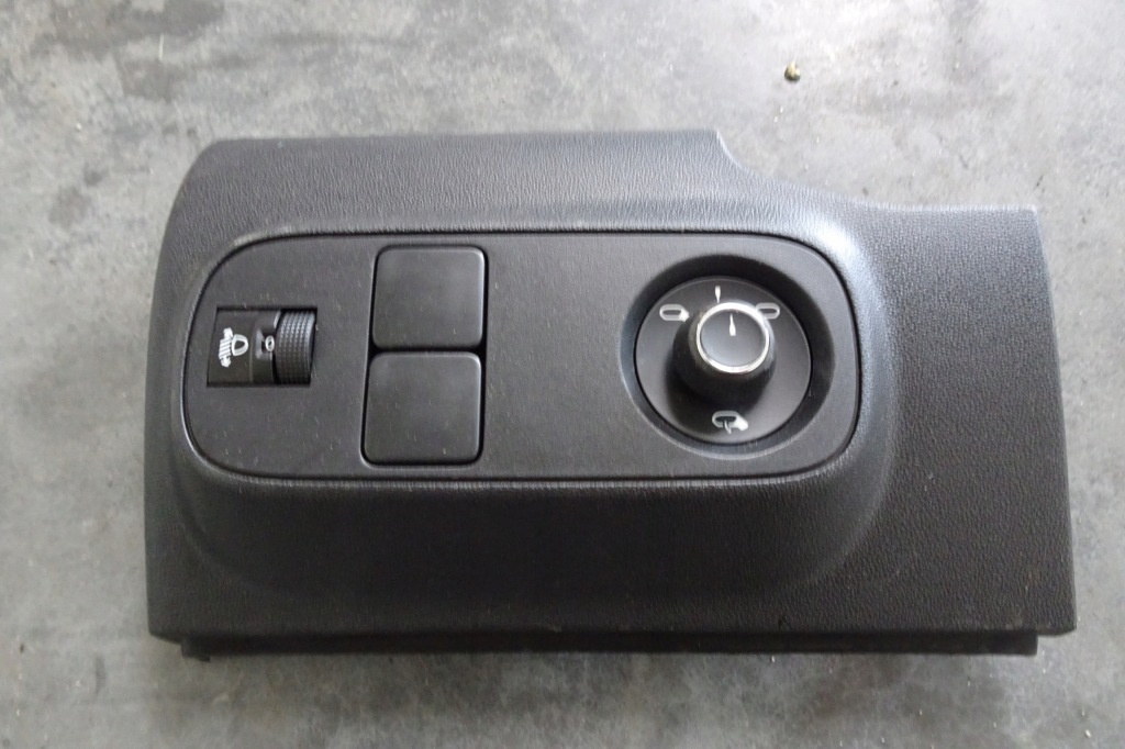 фото №1, Citroen c3 iii панель регулировки зеркал