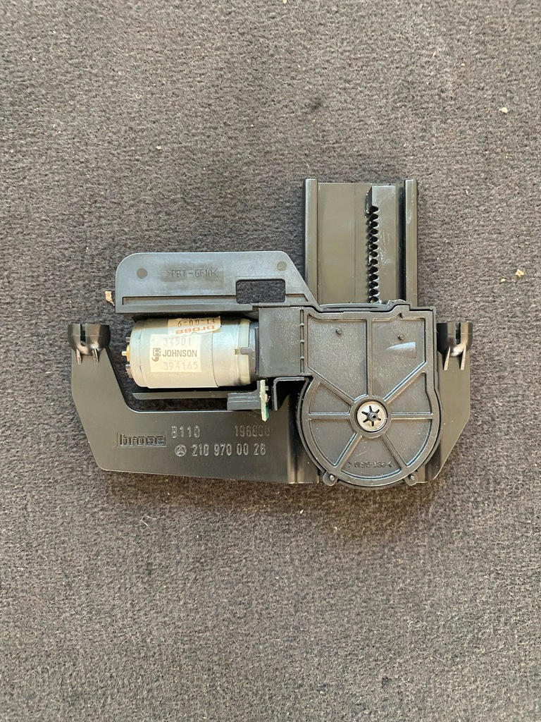 фото №1, Mercedes w220 двигатель подголовник