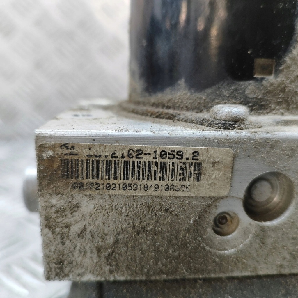 фото №8, Nissan np300 2009 насос abs