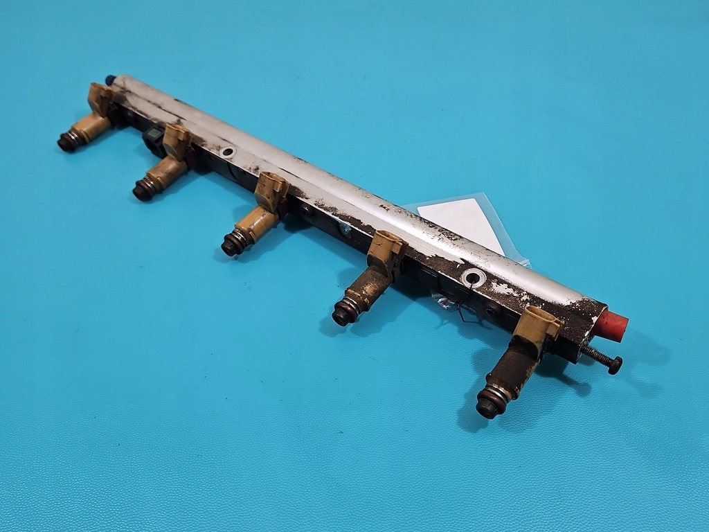 фото №1, Kpl форсунка volvo s40 ii v50 8627815 2.4b