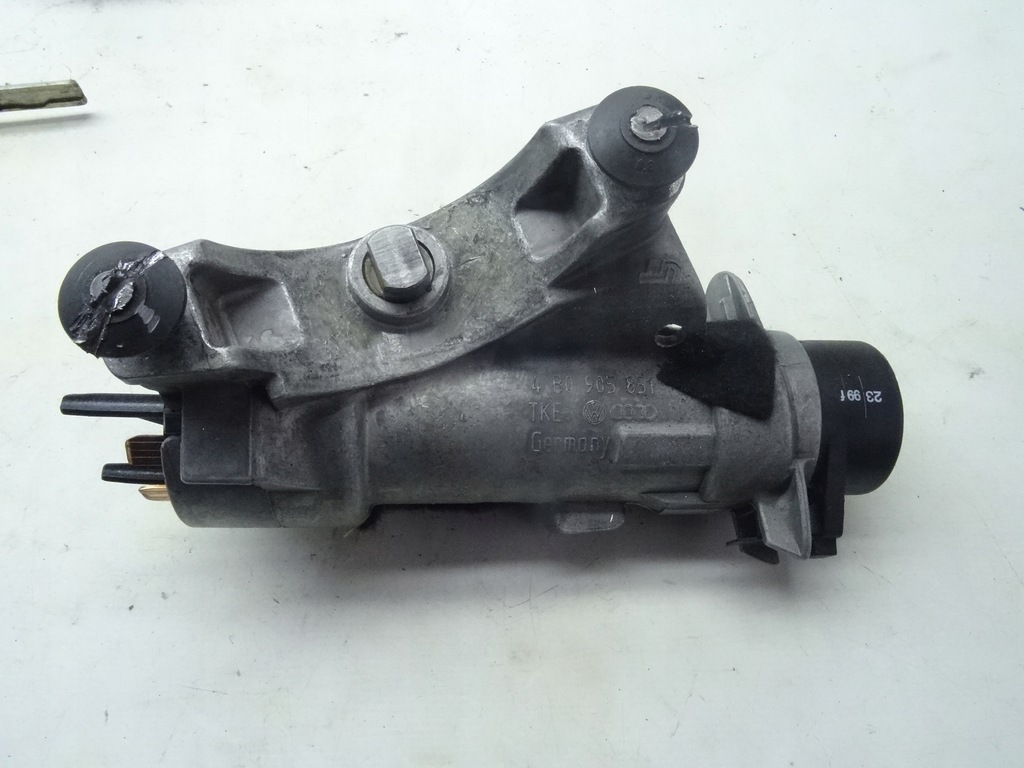 фото №4, Audi a8 d2 вкладка замок замок запалювання двері кришки доставка