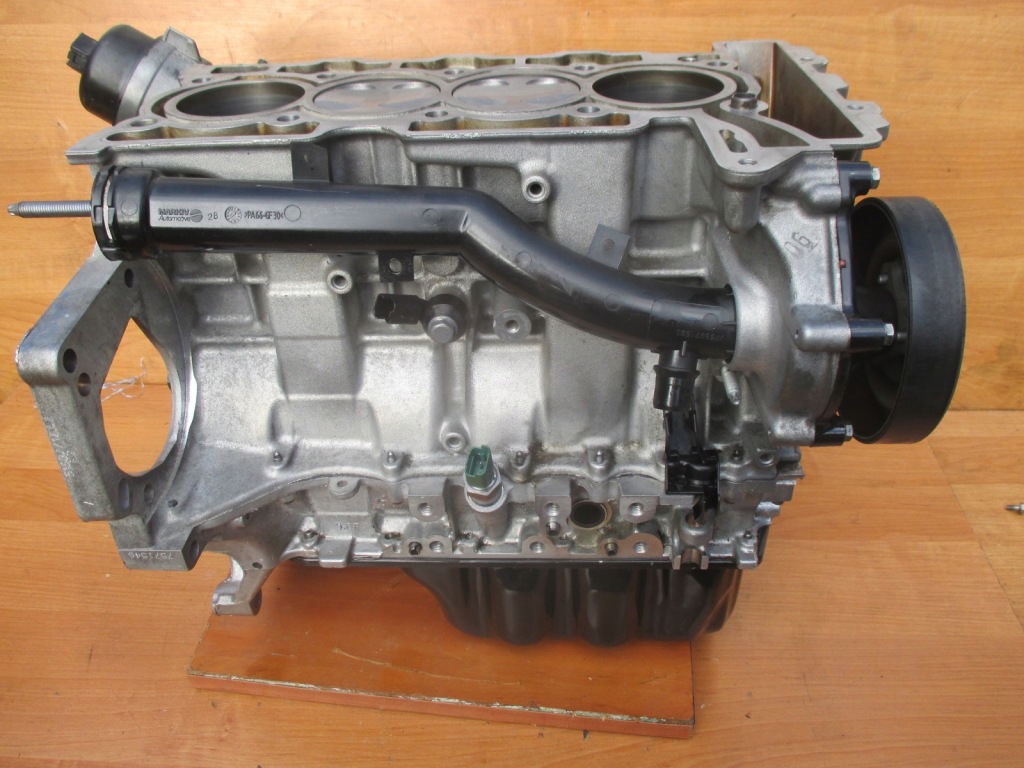 Peugeot citroen mini bmw 1.6 vti поршень mahle 77l54 p813 Оригинал