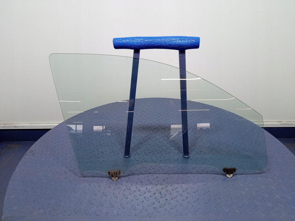 фото №1, Mitsubishi asx i стекло дверь перед правая передняя