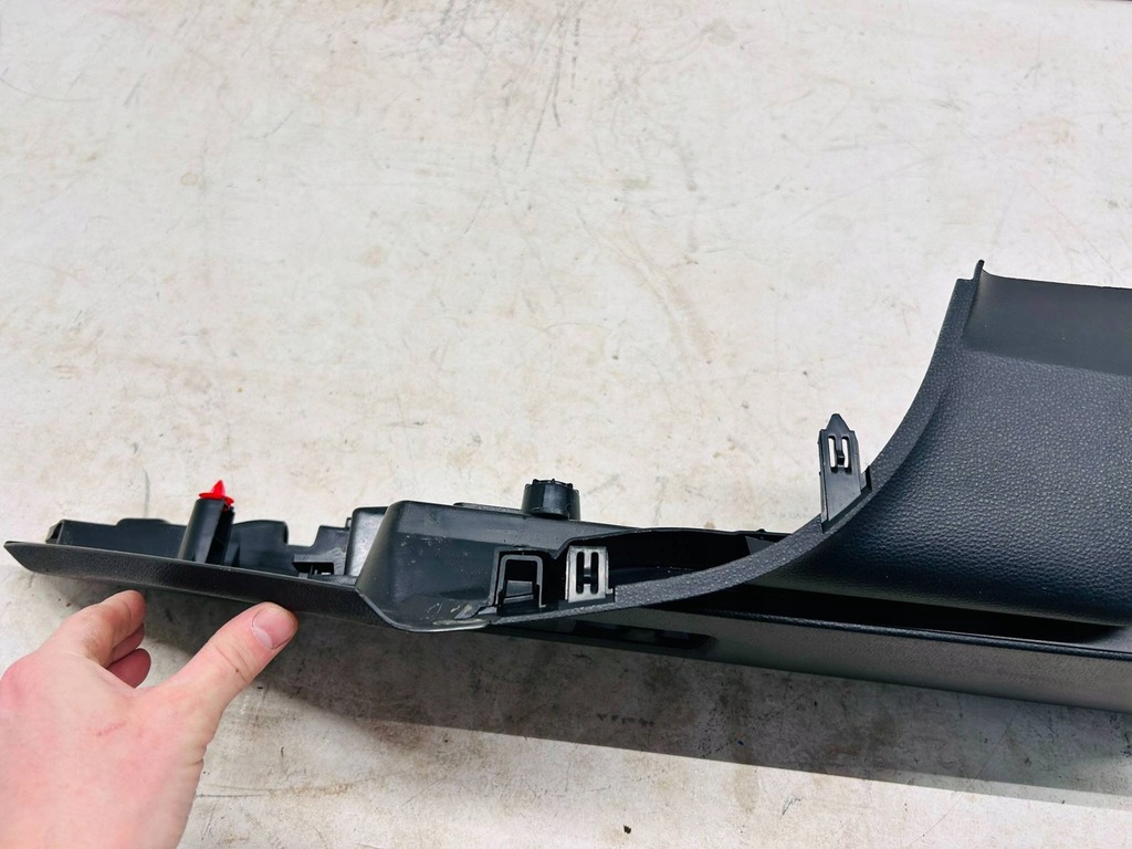 фото №9, Corolla e21 kombi обшивка багажника góra ліва лівий bez led