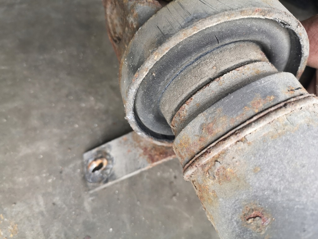 фото №8, Wał приводной audi a8 d2 3.7 4d0521101p