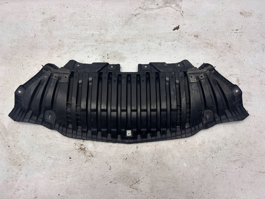 фото №1, Mercedes c klasa w205 плита захист pod бампер a2055200000