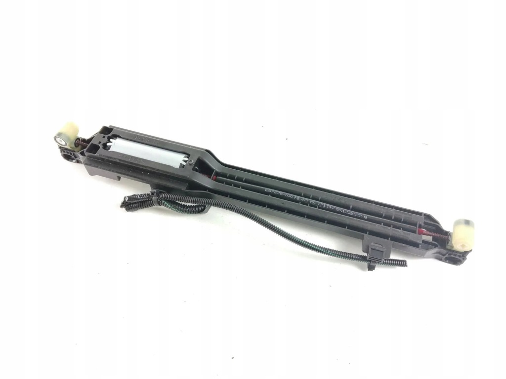 Купить 2023 tesla model y другое устройства 32443173177