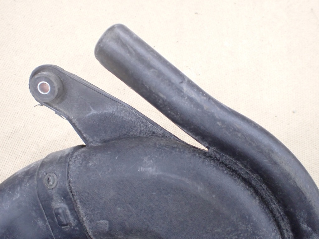 фото №12, Труба воздухозаборник воздуха 17751-21120 toyota prius ii