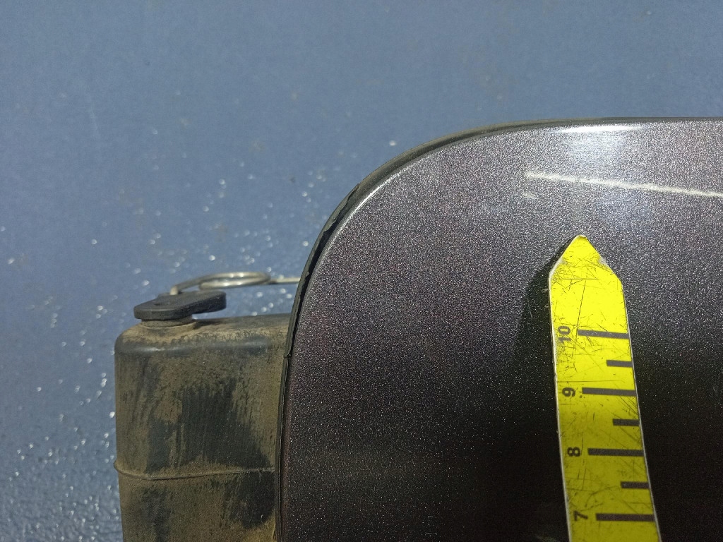 фото №10, Jeep grand cherokee wk2 lift кришка заливної пального pau