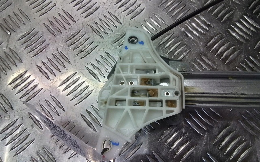 фото №7, Yaris cross подъемник стекло перед pr 85710-0d540