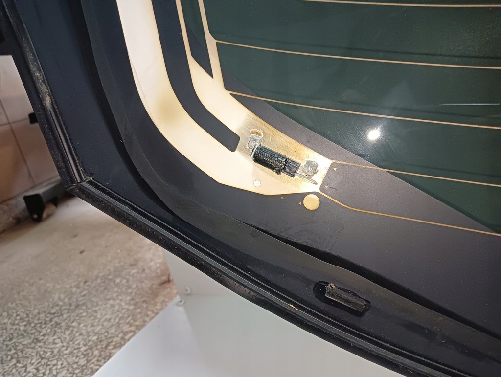 фото №5, Стекло задняя toyota c-hr 2020- lift тонированная оригинал подогрев антенна