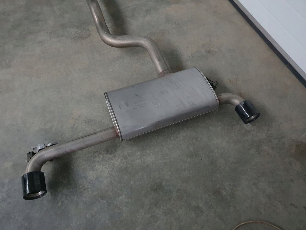 фото №14, Гаситель выхлоп катализатор 2.0d m-pakiet bmw 1 f40 8474382 8587909