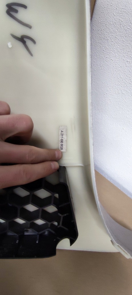 фото №7, Mercedes w211 защита стойка правая a2116908026