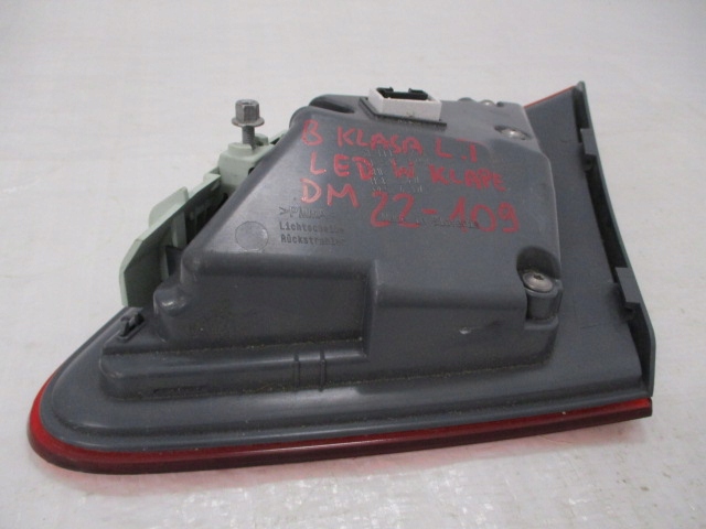 Mercedes b-klasa фара led задня ліва w кришці в Україні