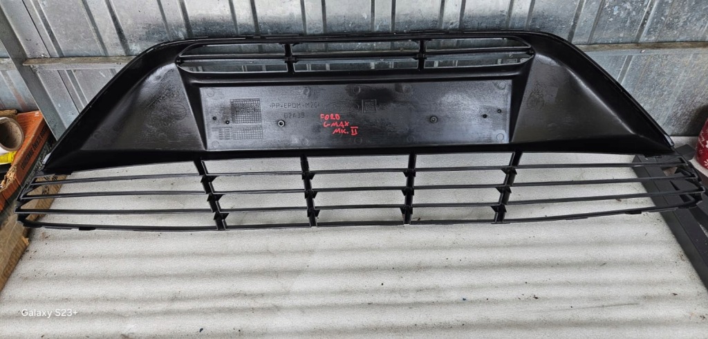 Решітка середня бампера ford c-max mk. ii am51-17b968-b Зі Шроту