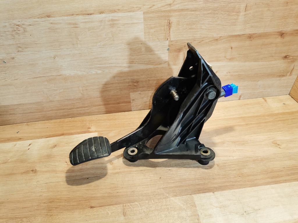 фото №1, Педаль зчеплення czujnijk renault laguna ii 8200002856