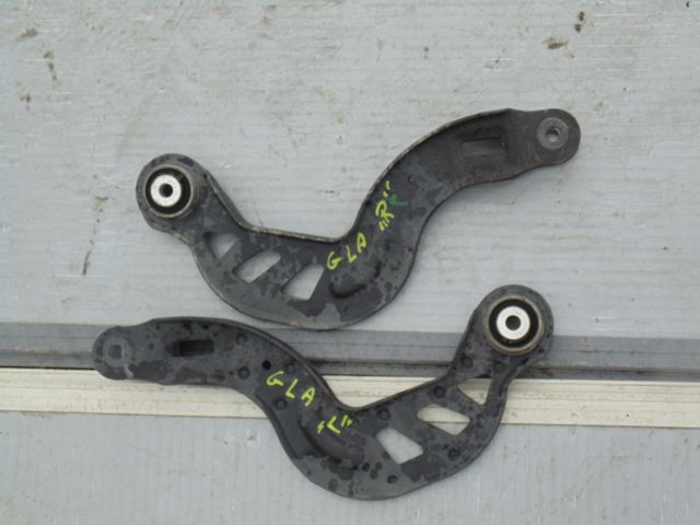 Купить Рычаг задний правый левый gla w156 2014 rok.