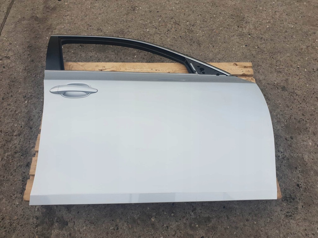 фото №1, Bmw e60 дверь правое передние titansilber