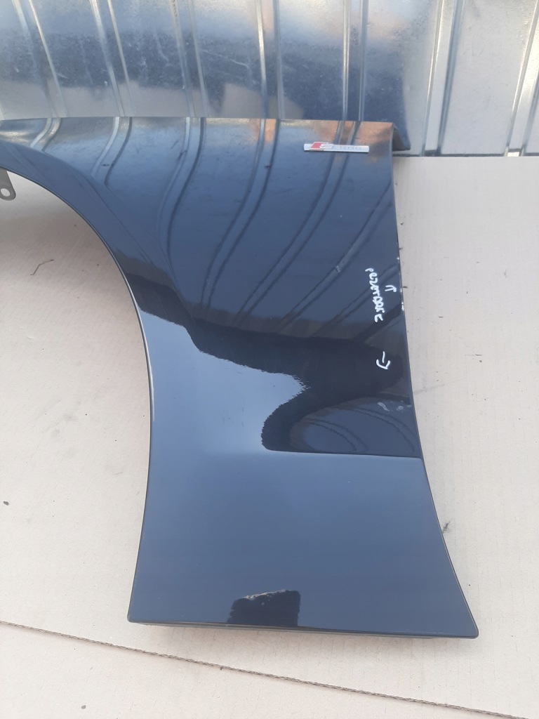 Крило ліве перед audi a5 8t купе кабріолет  s-line 2007-2012 колір lz9y Зі Шроту