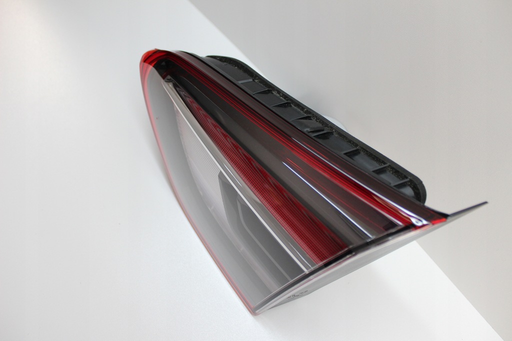 фото №4, Opel crossland x - лампа задняя правая 2017+