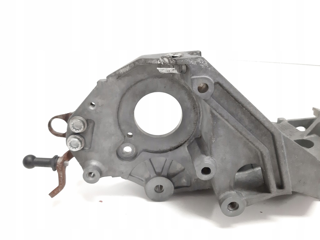 Vw golf vi 2.0 tdi кронштейн генератора 03l903143q в Україні