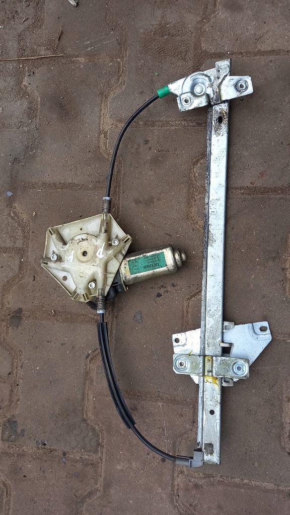 фото №1, Pod.szyby правий перед volvo v40 03r hb