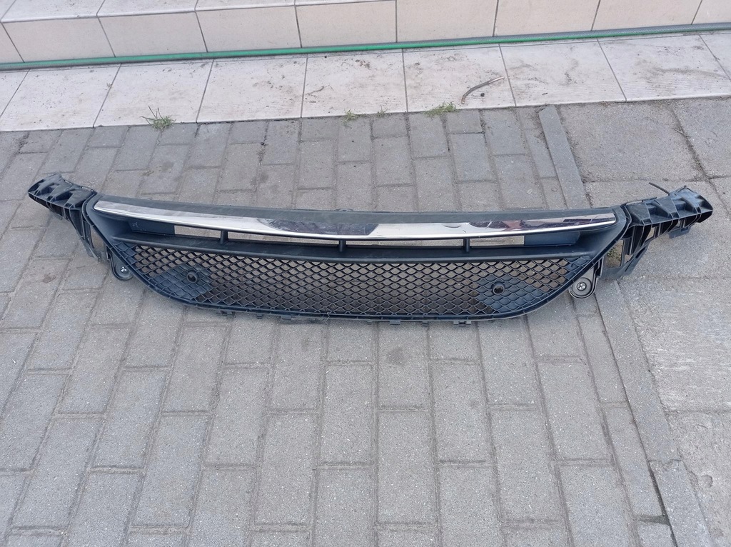 фото №1, Решётка бампера перед mercedes w213 amg