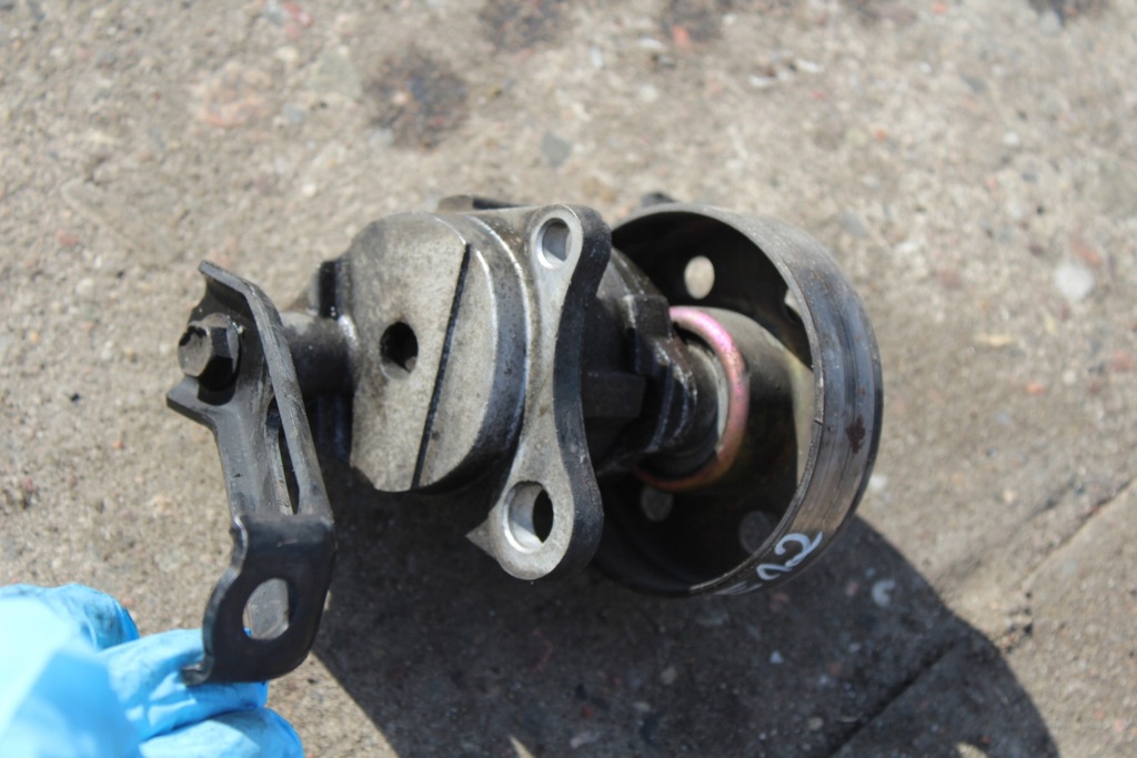 фото №9, Натяжитель ремень генератора avensis verso corolla verso rav 4 ii 2.0 d4d 1cd