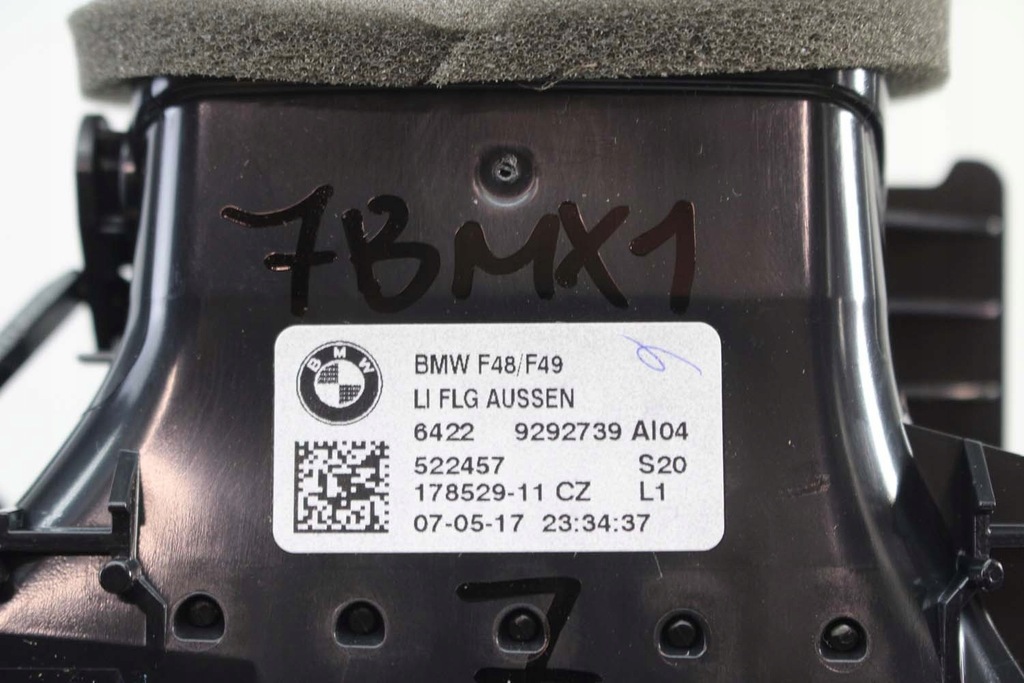 фото №15, Bmw x1 f48 ґрати впуск повітря консолі 9292739 9292741 64229292740 93324