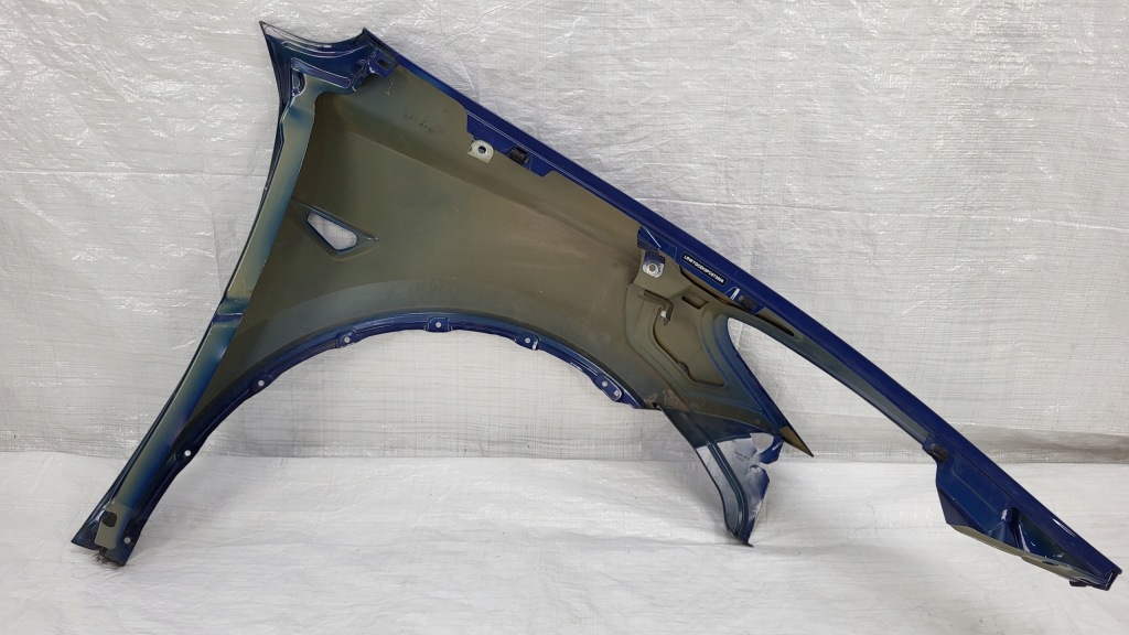 Купити -крила лівий передній перед tesla 3 iii