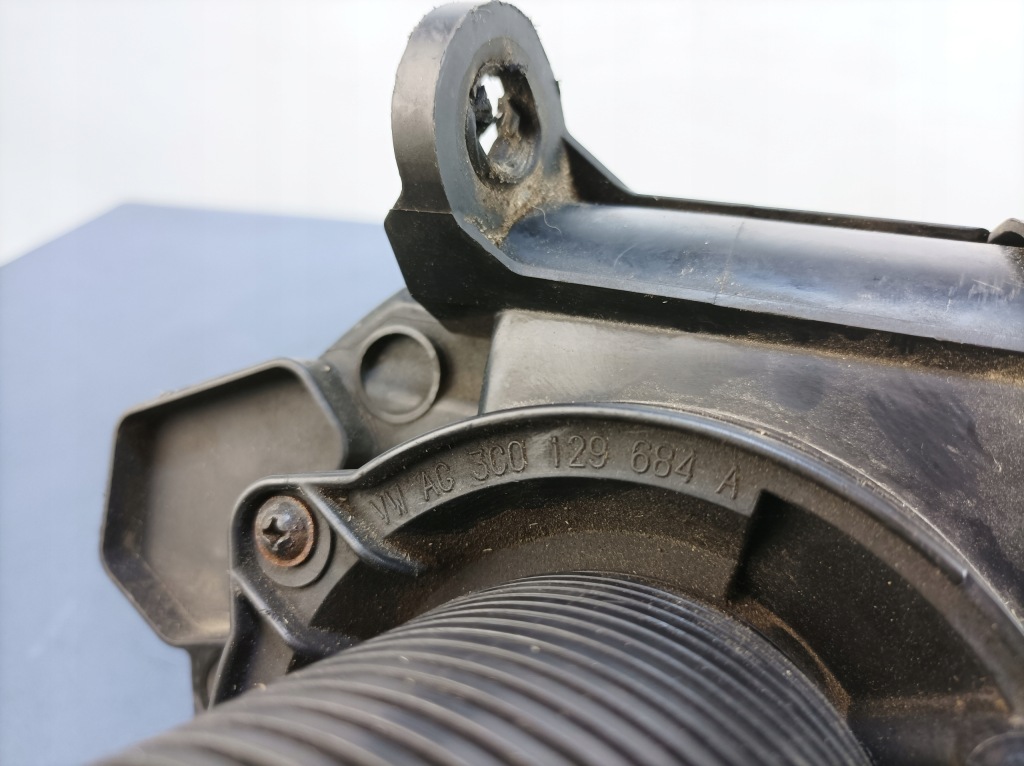 фото №6, Vw touran i корпус фильтра воздуха 3c0129607s