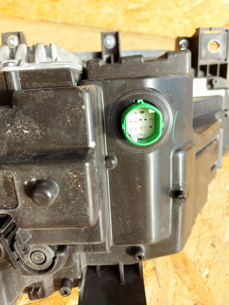 Фара передняя правый  alfa romeo stelvio lifting full led 2023 505670010 с Разборки