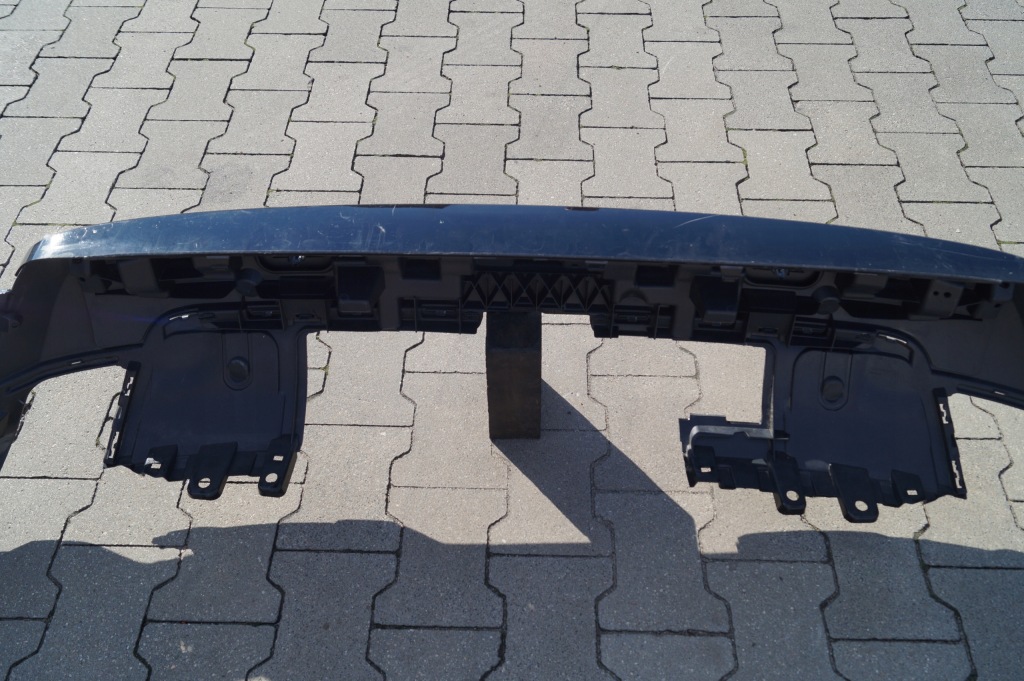 фото №11, Накладка спойлер диффузор dół бампера задняя land rover discovery v 5 hy3m