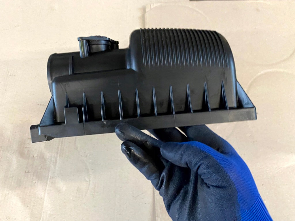 фото №8, 15- toyota hilux viii корпус фільтра повітря 17700-0l38 витратомір