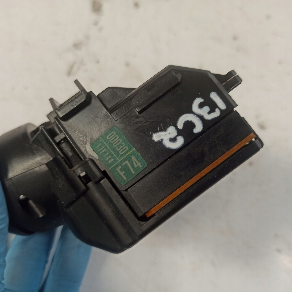 фото №13, Toyota yaris ii рычаг переключатель дворник 17f144