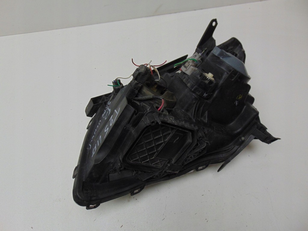 фото №12, Лампа правая toyota avensis t25 lift europa