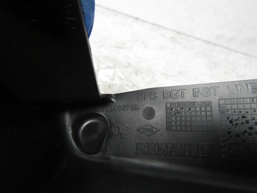 фото №9, Renault megane iv направляющая бампера правый задняя