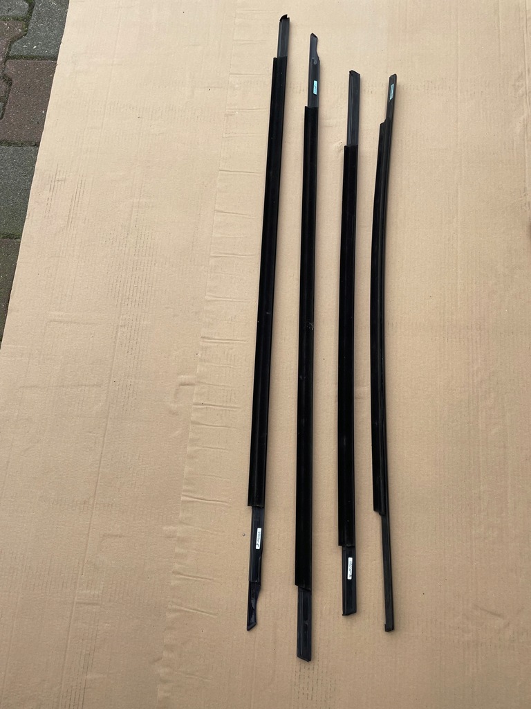 фото №5, Audi a6 c8 левая передняя молдинг уплотнитель 4k0837475a