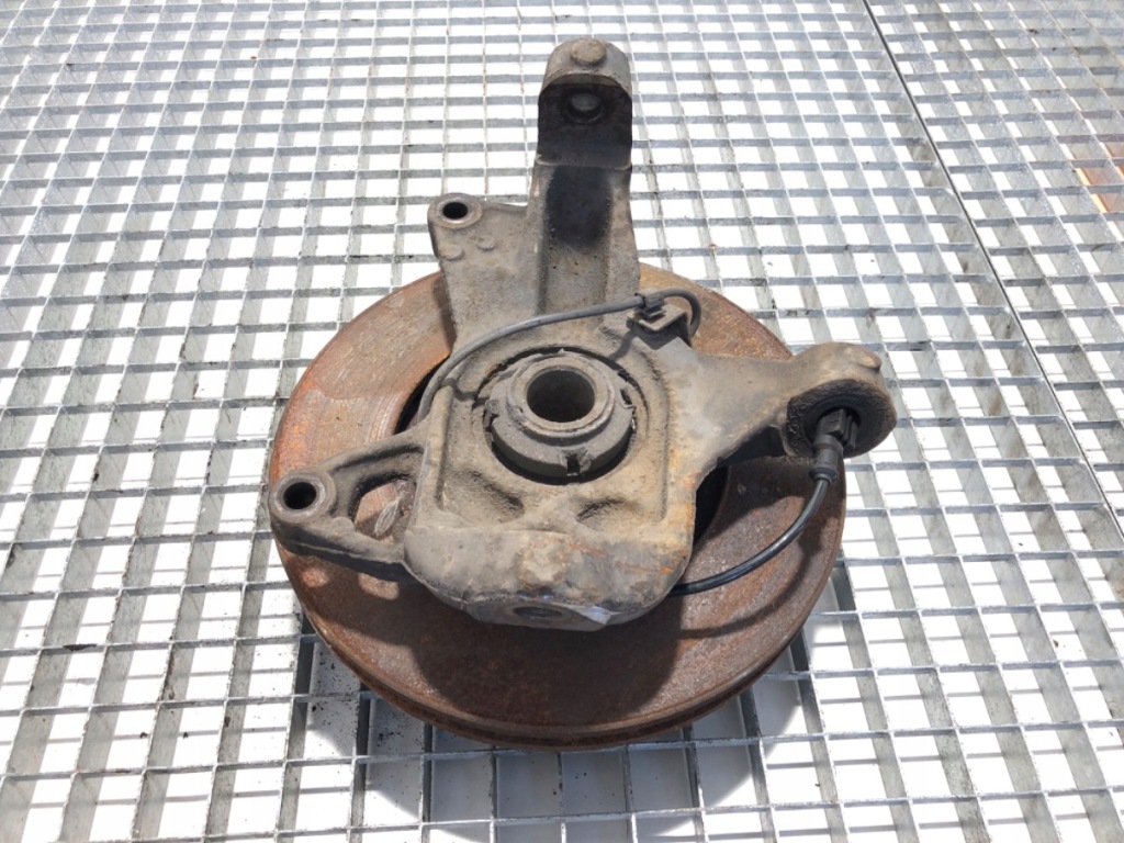 фото №3, Поворотний кулак ступиця лівий перед iveco daily vi 14-22