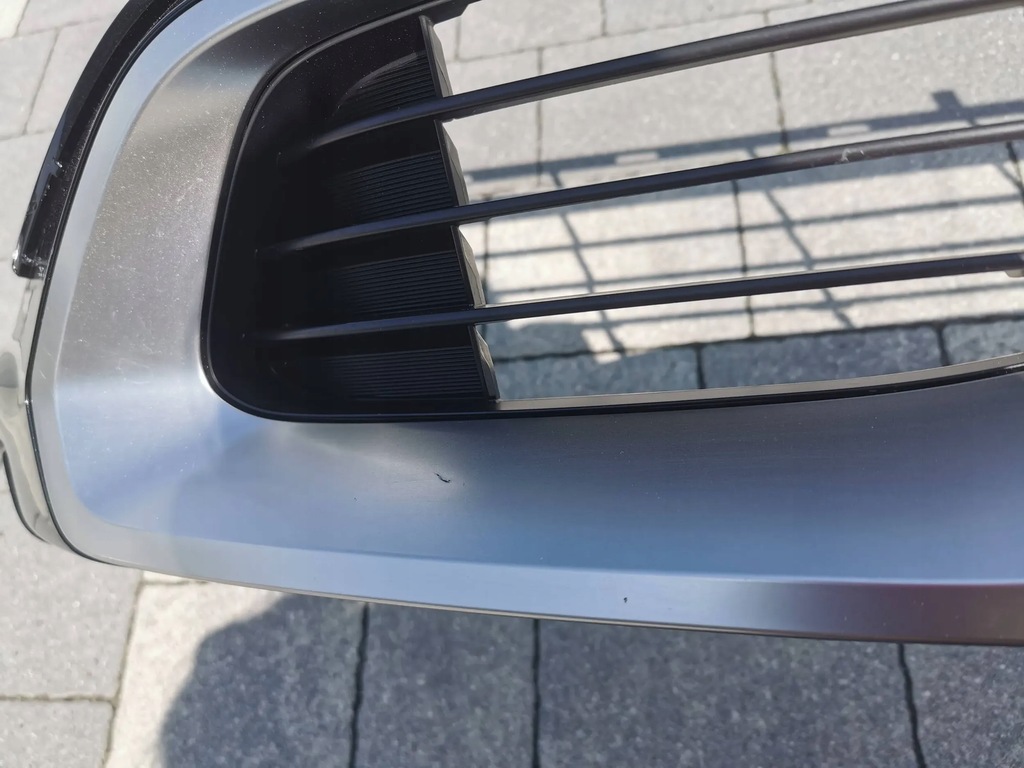 фото №8, Решітка бампера передній toyota prius 8.032