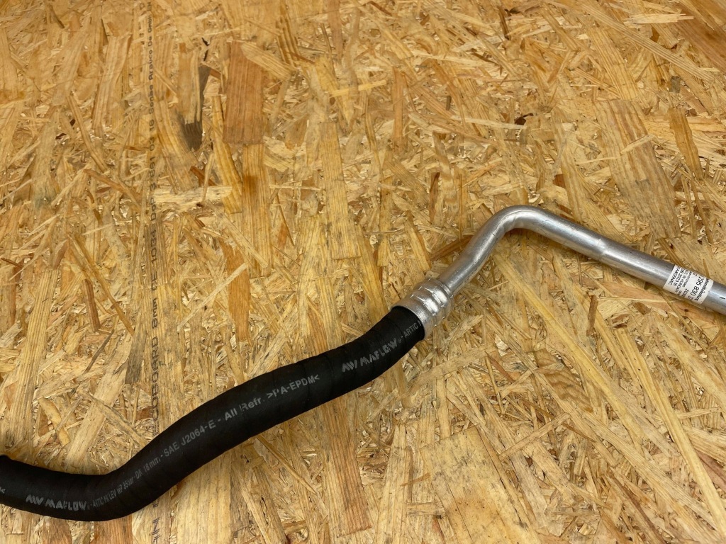 Купити Патрубок трубка шланг кондиціонера mercedes eqe w295 a2958303700