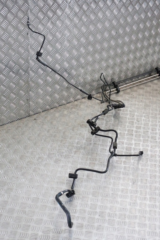 Провода mercedes w190 amg a1904701600 a1904702000 a1904701700 a1904702100 Недорого