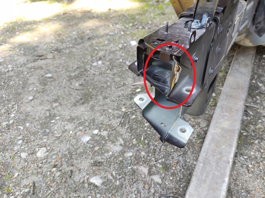 фото №9, Volvo v60 18r- лонжерон правий перед