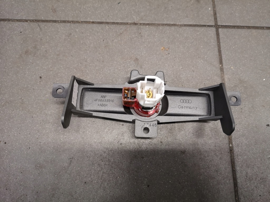 фото №5, Роз'єм прикурювача задня audi a6 c6 4f0863351e